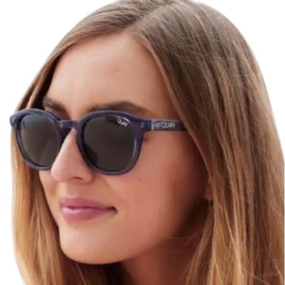 Quay Australia Walk On Sunglasses Round Blue Frame Smoke Lens Pouch + Wipe NWT - Picture 8 of 12